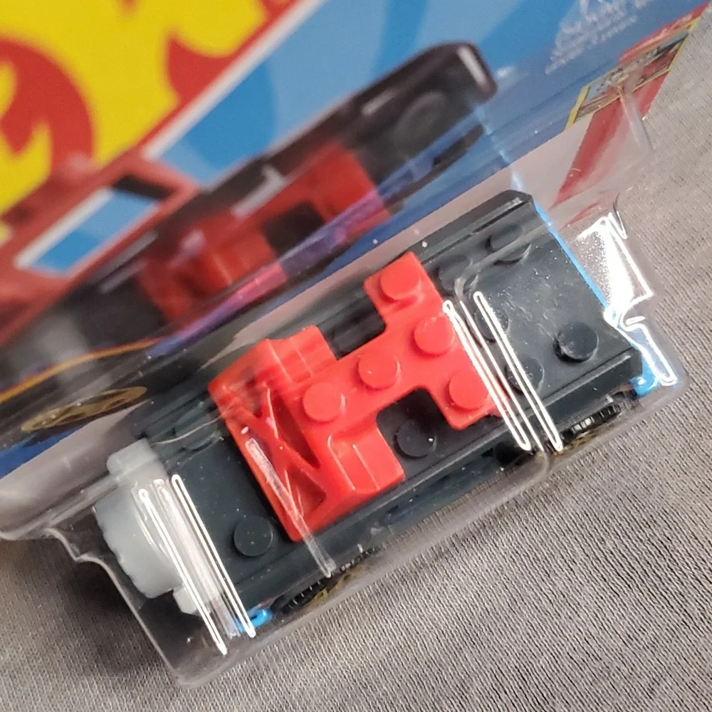 Hot‎ Wheels - has a Lego look